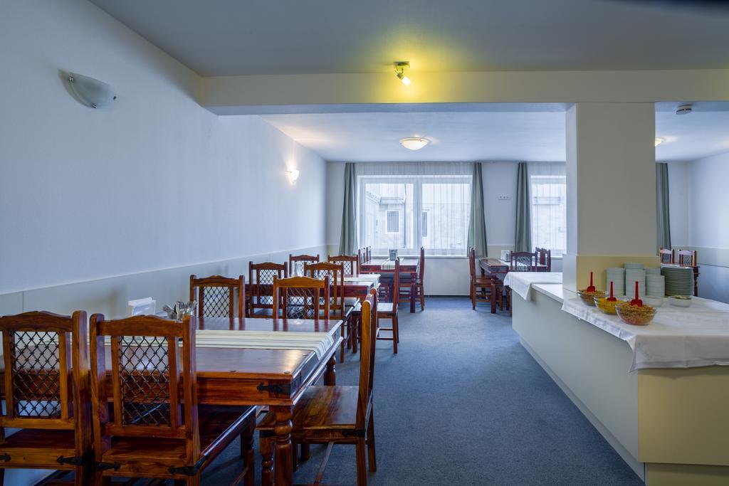 Garni Hotel トレボン エクステリア 写真